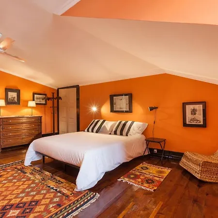 Casa Grande - Minho's Guest بيت ضيافة 3*